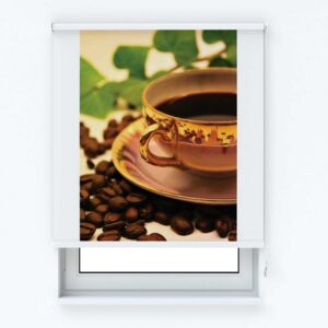 Ανακαλύψτε τη ρολοκουρτίνα με το κομψό σχέδιο που συνδυάζει καφέ και χρυσές αποχρώσεις, ιδανική για την κουζίνα σας. Το εκλεπτυσμένο σχέδιο περιλαμβάνει μια όμορφη κούπα καφέ με ένα πιάτο και φόντο από καφέ κόκκους, προσθέτοντας ζεστασιά και στυλ στον χώρο σας. Διαθέσιμη σε ποιότητα Blackout για μέγιστη συσκότιση, αυτή η ρολοκουρτίνα προσφέρει ιδιωτικότητα και έλεγχο φωτός. Δημιουργήστε μια ατμόσφαιρα φιλόξενη και κομψή, ιδανική για τους λάτρεις του καφέ και της κομψότητας στο σπίτι.