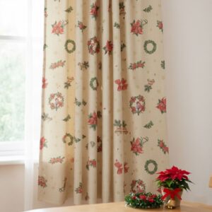 Κουρτίνα μπεζ με χριστουγεννιάτικο σχέδιο ποϊνσέτιας και στεφανιών.