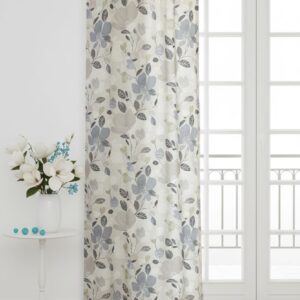 Κουρτίνα με φλοράλ σχέδιο σε μπλε γκρι αποχρώσεις.